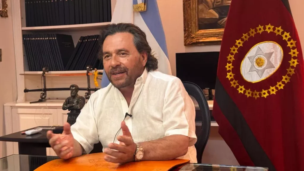 Tras el paro de la CGT, Sáenz insistió en la necesidad de equilibrio social