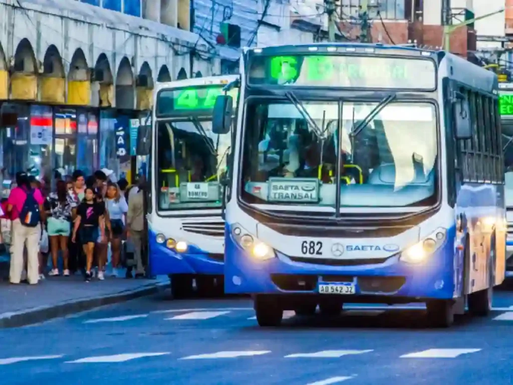 No hay paro de colectivos este miércoles y el servicio es normal en Salta