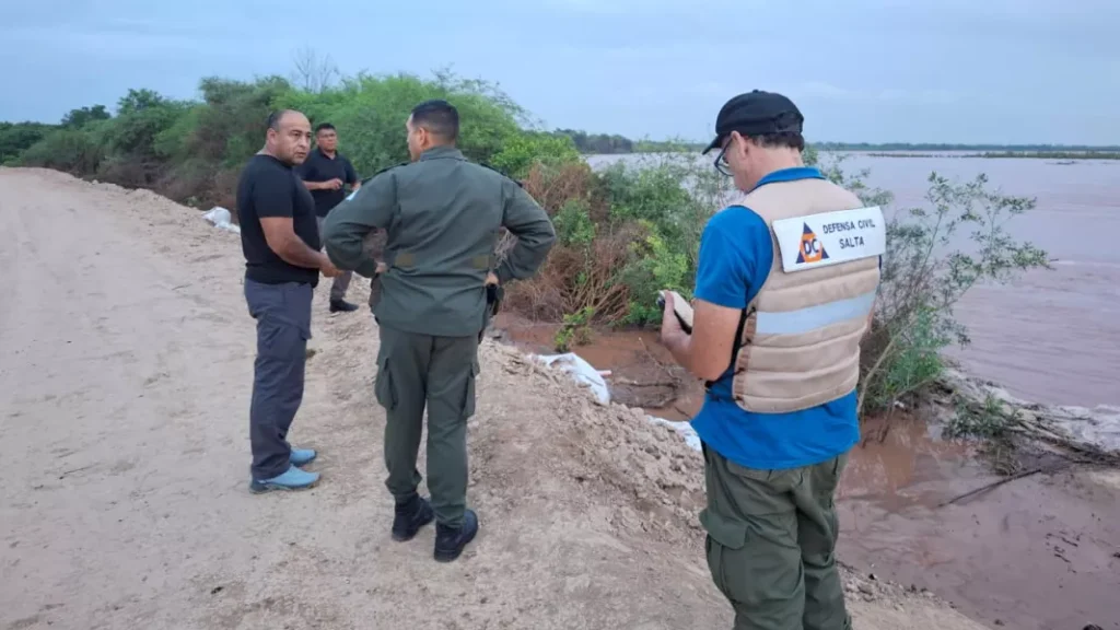 Continúa el monitoreo constante del rio Pilcomayo en Santa Victoria Este