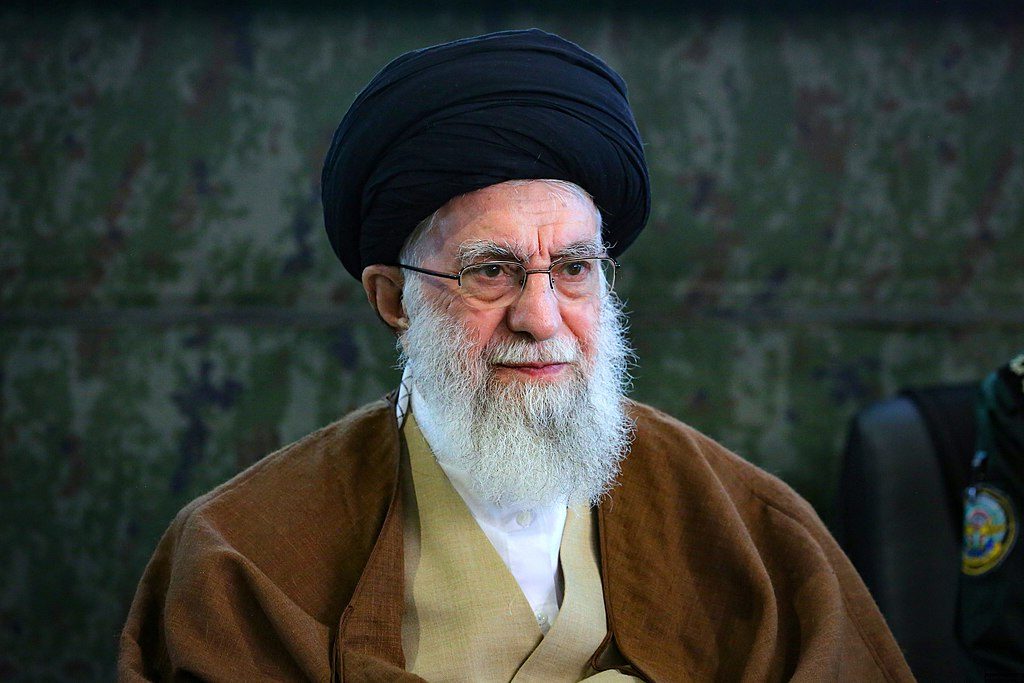 Aseguran que el líder supremo Khamenei murió tras los ataques