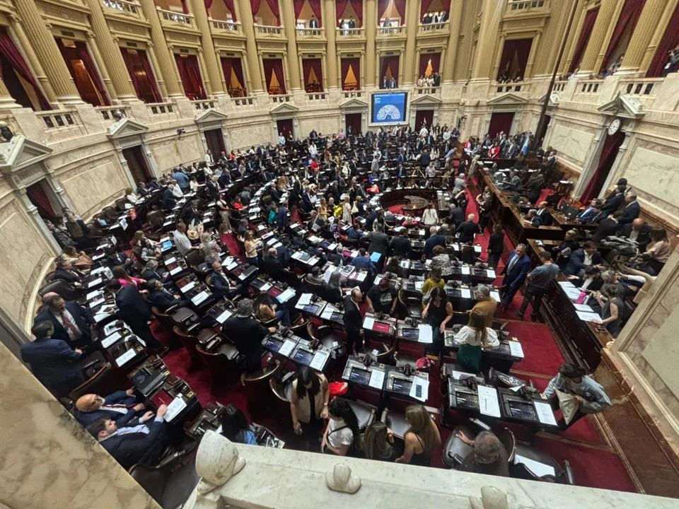 Diputados constituyen 18 comisiones: el oficialismo retiene el control de los organismos claves