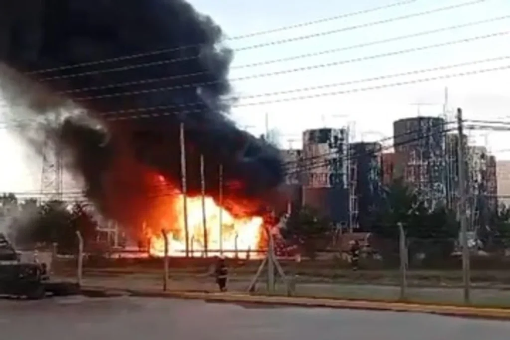 Tragedia en Pilar: un operario murió y otro resultó herido tras incendio en el Parque Industrial