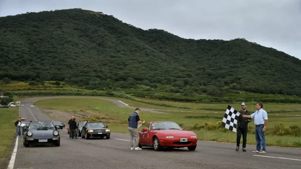 La Gran Carrera puso primera en Salta con 45 autos en competencia