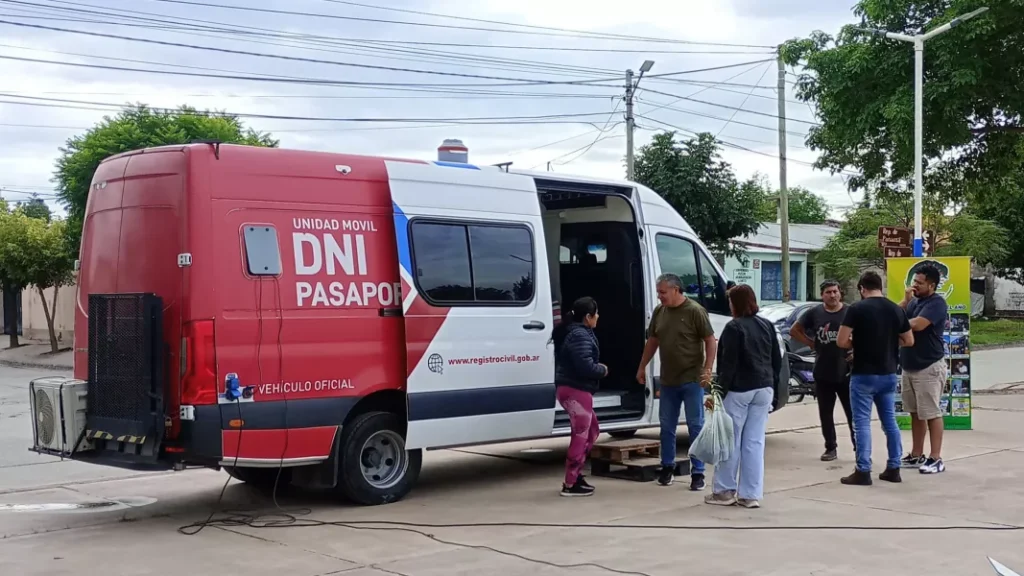 Operativo en Pichanal: el móvil del Registro Civil recorrerá escuelas