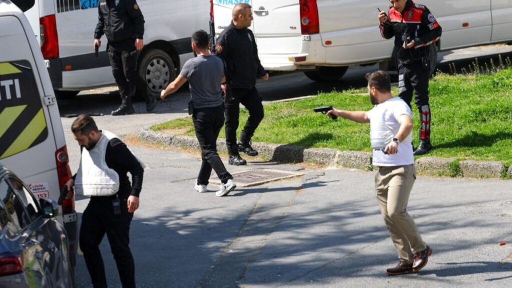 Ataque frente al consulado de Israel en Turquía: un muerto y dos detenidos