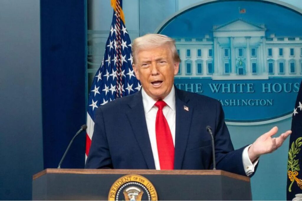 Trump exige compromisos concretos a la OTAN para enviar buques al estrecho de Ormuz