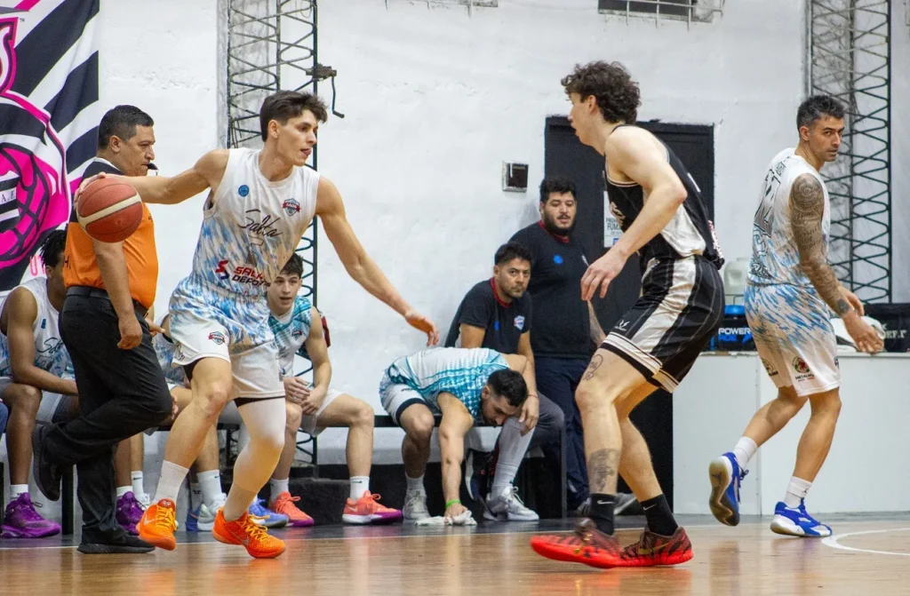 Salta Basket cayó ante Estudiantes en Tucumán y la serie se define en el Delmi