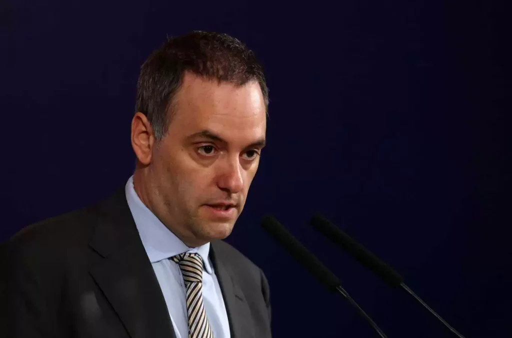 La Justicia archivó una de las causas contra Adorni y el Gobierno lo celebró en redes