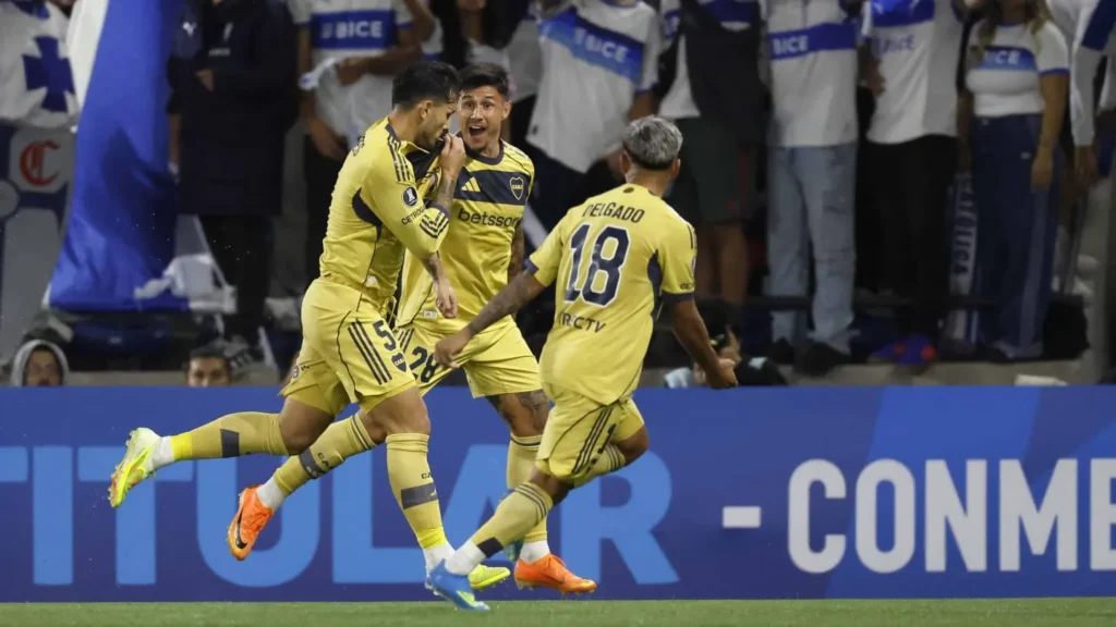 Boca le ganó a la Universidad Católica por 2-1 en su estreno en la Copa Libertadores 2026