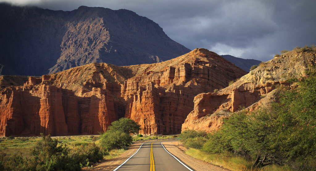 Salta: rutas transitables pero con múltiples advertencias este miércoles