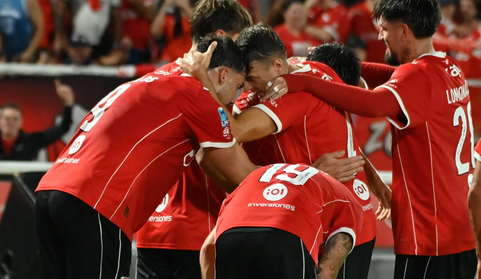 Independiente remontó un partidazo ante Defensa y Justicia y se afirma en la zona de playoffs del Torneo Apertura