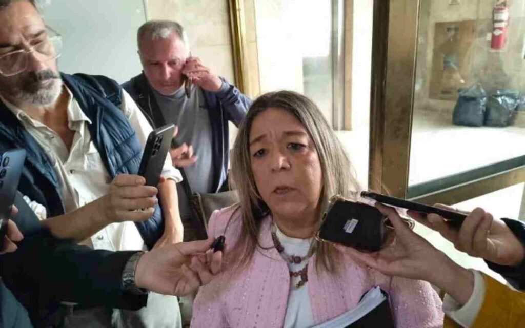 La escribana de Adorni aseguró que “no hubo un préstamo” para la adquisición de las viviendas