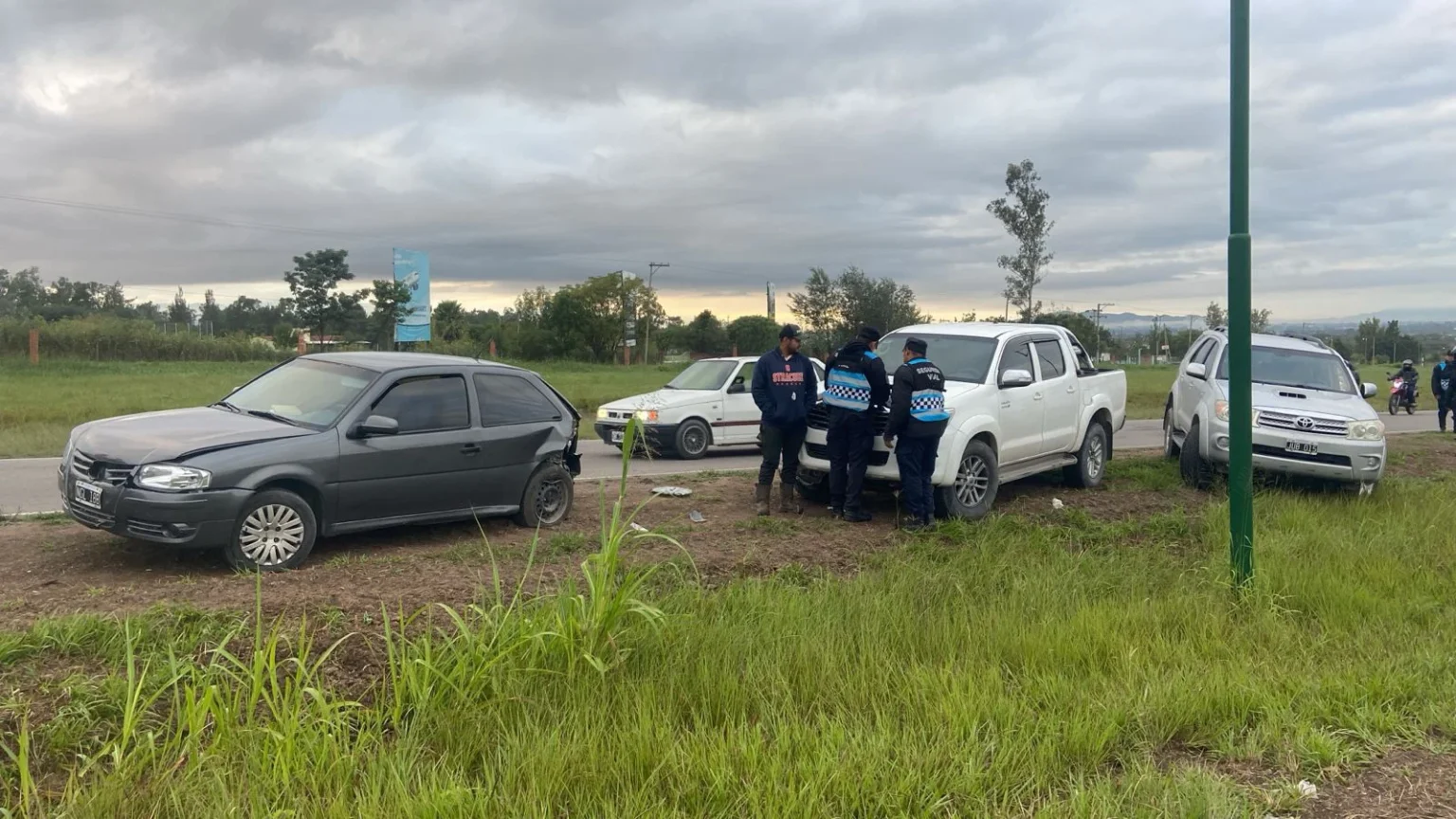Choque en cadena en Circunvalación Oeste: Cinco vehículos involucrados