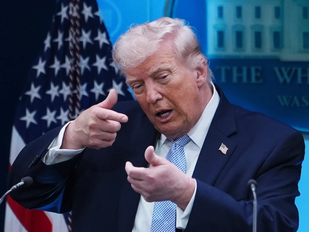 La advertencia de Trump tras anunciar la destrucción total de la Armada iraní