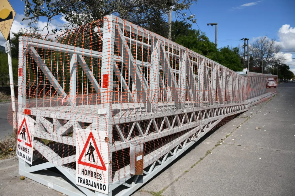 Habrá un corte por 30 días en Av. Yrigoyen por la instalación de un puente peatonal