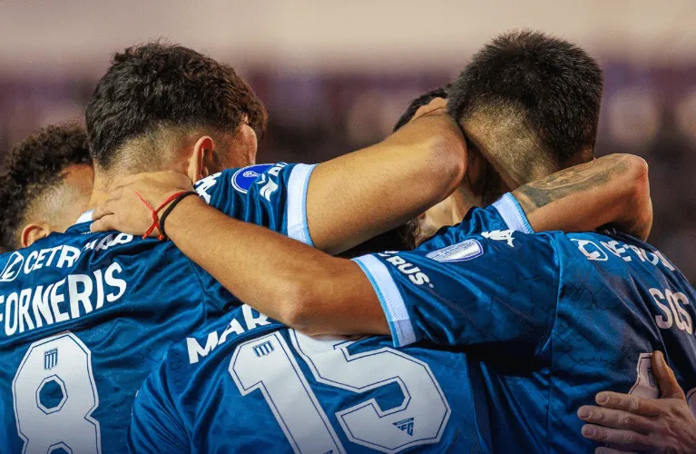 Copa Sudamericana: Racing debutó con un gran triunfo ante Independiente Petrolero en Bolivia