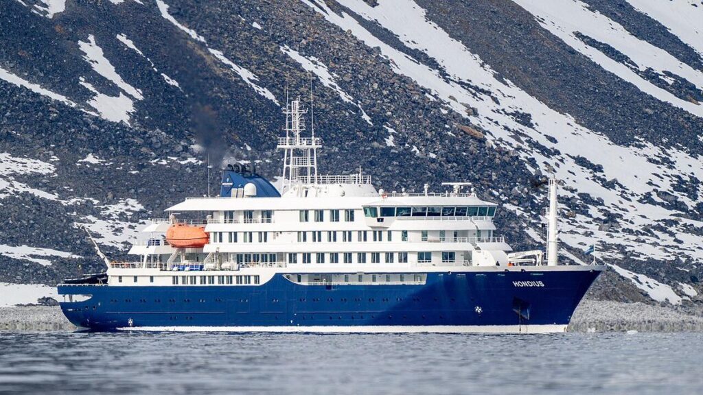 Hantavirus: el brote del crucero llega a tierra firme y ya son nueve los casos sospechosos