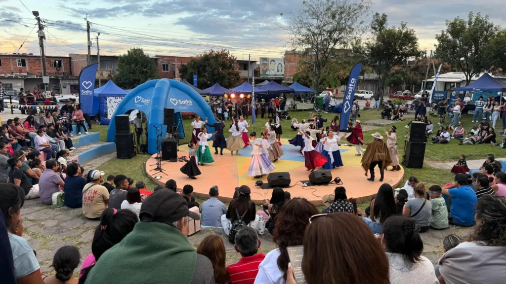 Este 25 de Mayo, la fiesta patria se vive al ritmo de “La Peña en tu Barrio”