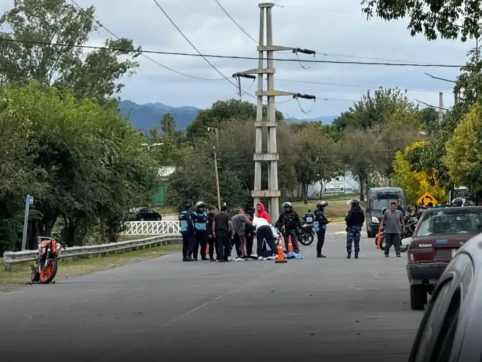 Tragedia en avenida Papa Juan XXIII: murió un joven motociclista y abril cerró con 11 víctimas fatales