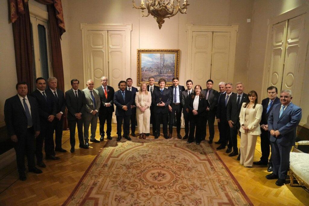 Los acuerdos electorales que piensa La Libertad Avanza para 2027: una por una, todas las provincias