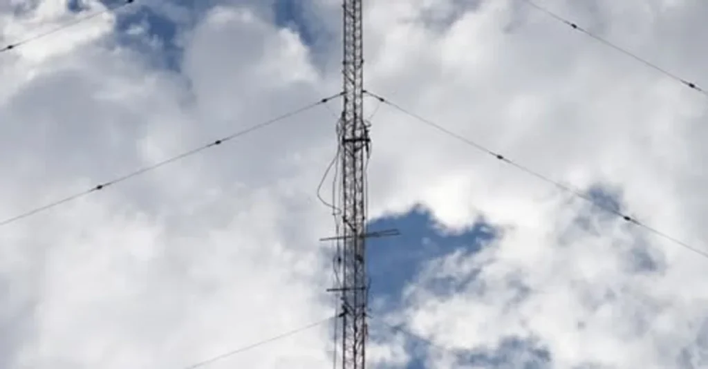 Tragedia en Rosario: un operario cayó desde una antena y murió