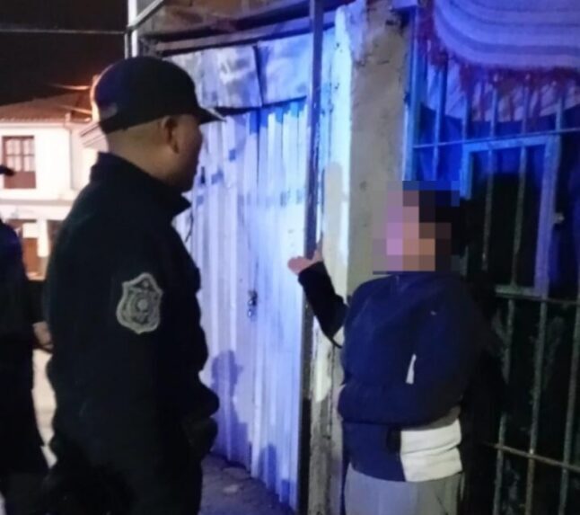 Clausuran fiesta clandestina con presencia de menores de edad y consumo de bebidas alcohólicas
