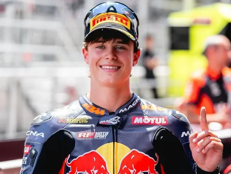 Moto3: el argentino Valentín Perrone consigue la pole position en el Gran Premio de Cataluña