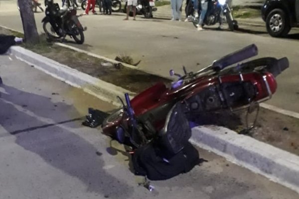 Tragedia vial en Salta: murió una joven de 18 años tras derrapar con su moto en Av. Tavella