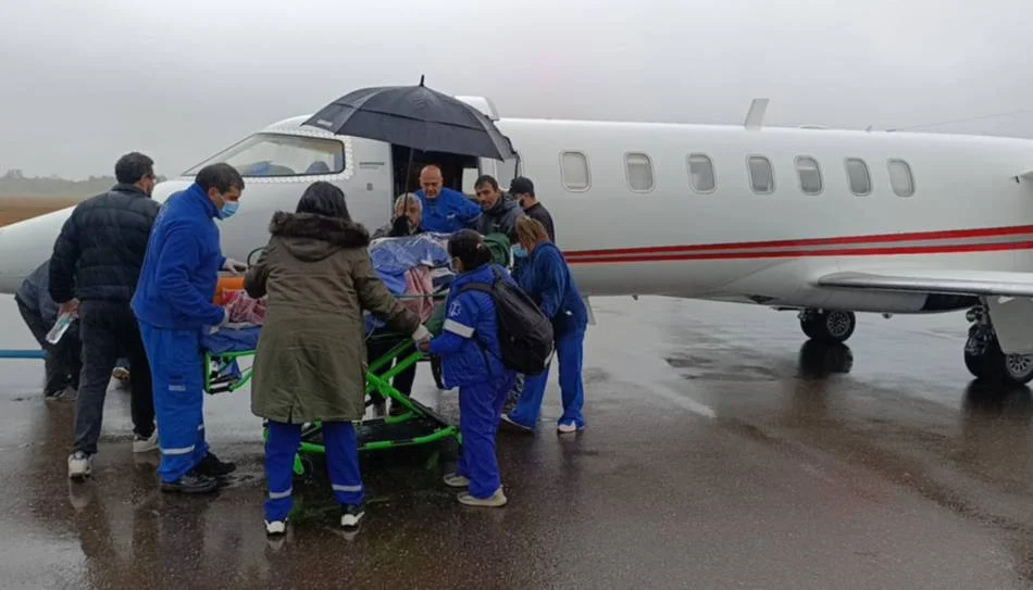 Un bebé y un adulto mayor fueron trasladados en un operativo aéreo sanitario hacia Salta Capital