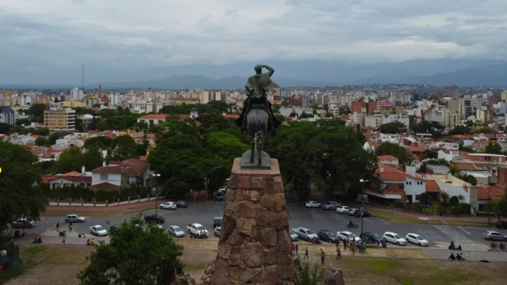 Alerta por un nuevo cambio de tiempo en Salta: vuelve el frío y las lluvias