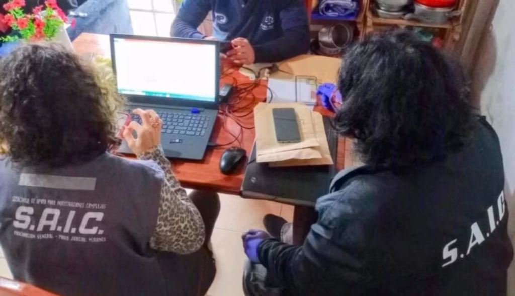 Misiones: detuvieron a un maestro acusado de la presunta tenencia de material de abuso sexual infantil