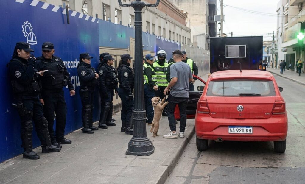 Se quedó dormido al volante en pleno centro: tenía más de 1 g/l de alcohol en sangre