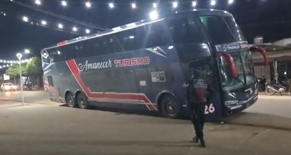 Violento asalto a un colectivo sobre la ruta 34: una mujer fue baleada y trasladada al hospital de Orán
