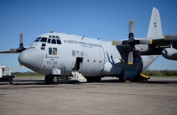 Partió el avión de Argentina que enviará personal militar a Venezuela