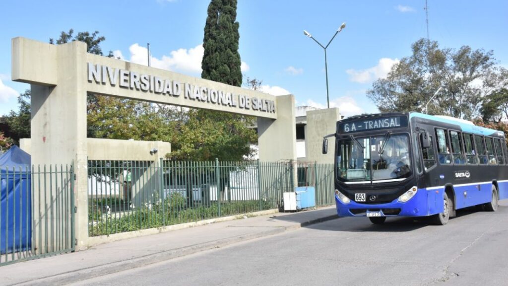 Las clases en la UNSa finalizarán a las 21 horas por la falta de transporte nocturno