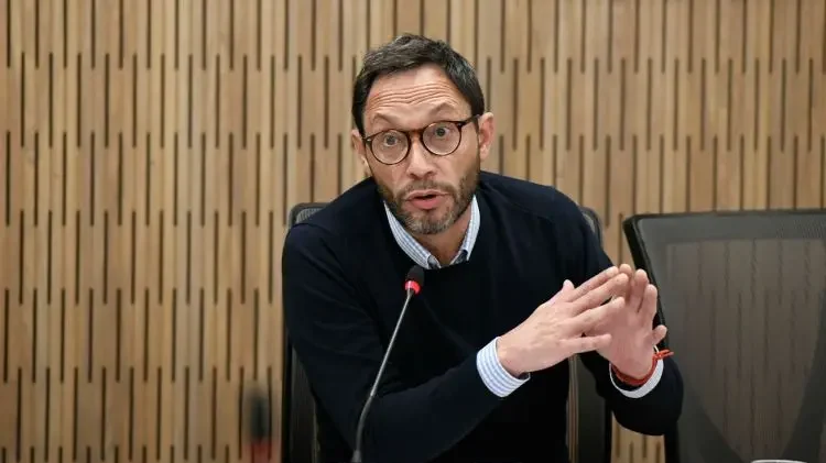 Diputados denuncian al jefe de Gabinete por presuntas irregularidades en sus declaraciones juradas