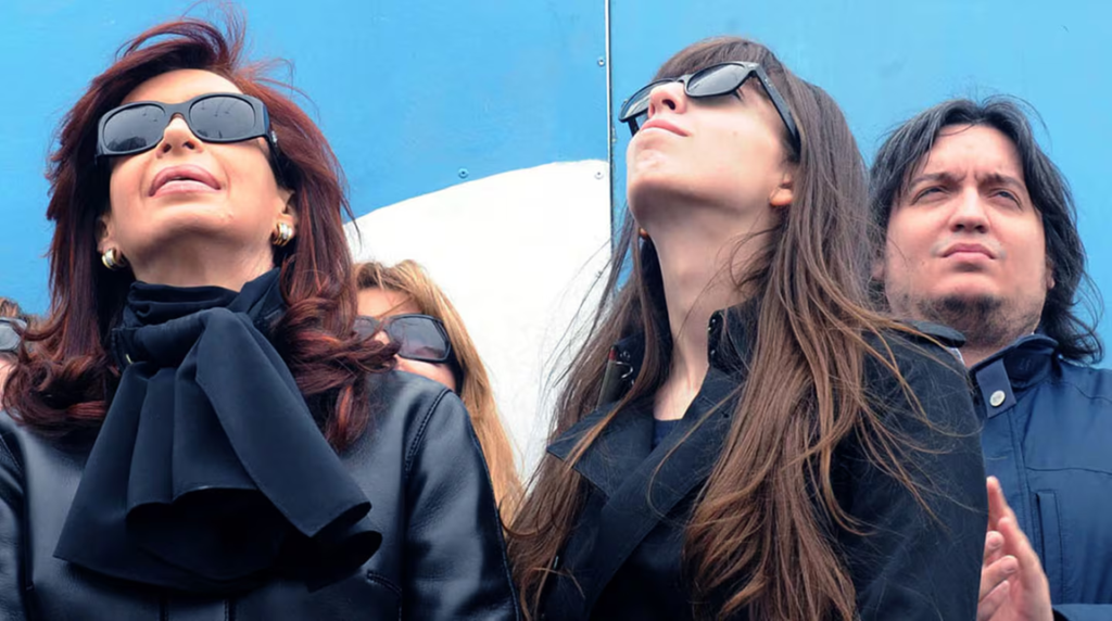 Cristina Kirchner presentó un recurso de queja ante la Corte Suprema para evitar el decomiso de los bienes de sus hijos