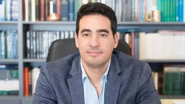 Adrián Ravier será el nuevo Vocero Presidencial