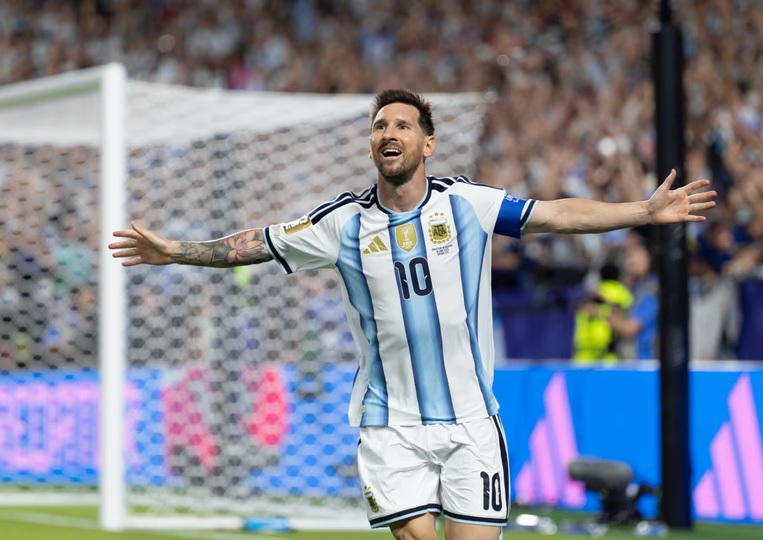Con una actuación estelar de Messi, Argentina goleó a Argelia en su debut en el Mundial 2026