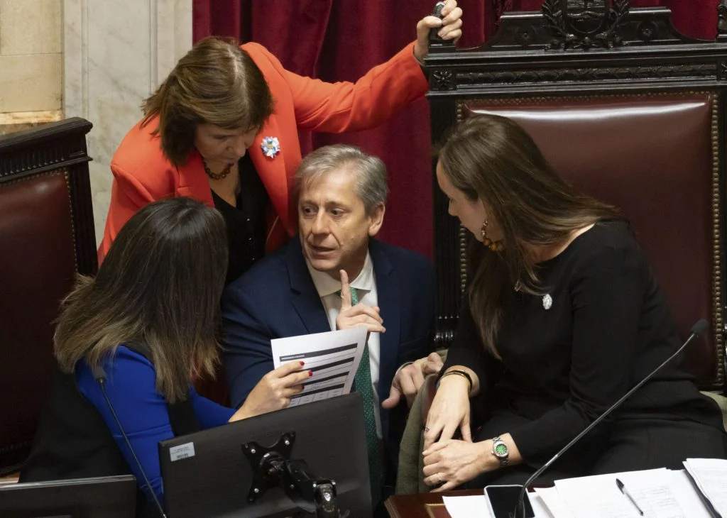 Senado: con apoyo del peronismo y dialoguistas se aprobó el pliego de Verónica Michelli pese al veto del Gobierno
