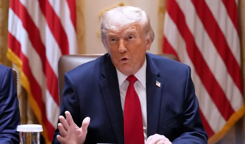 Trump anuncia que Estados Unidos atacará Irán “muy fuerte” y que lo hará “esta noche»