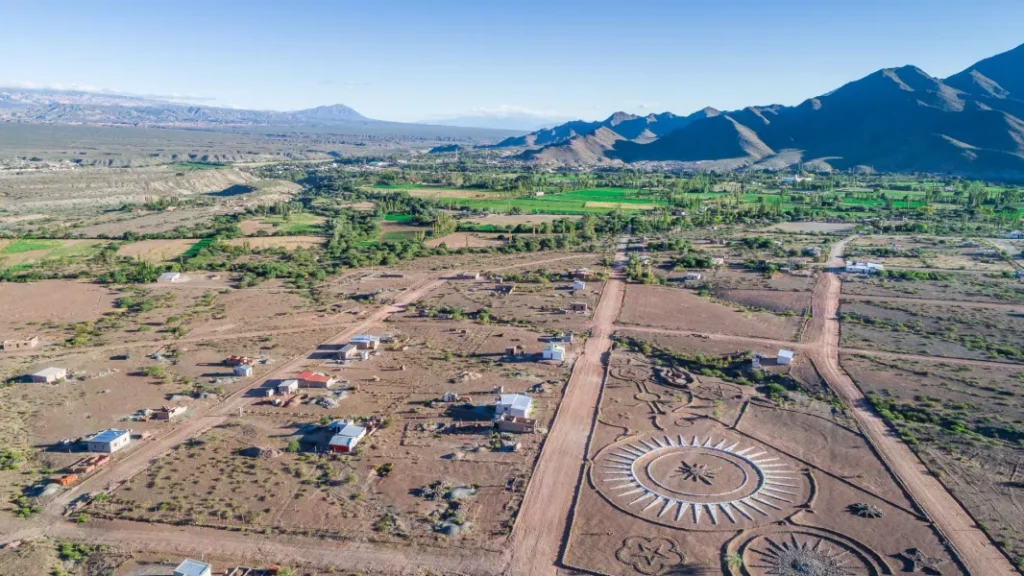 Vacaciones de invierno en Cachi, el pueblo que enamora al mundo