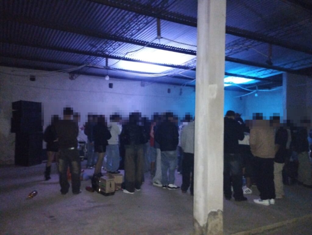 Tartagal: Desarticularon una fiesta clandestina con más de 150 personas, en su mayoría menores de edad