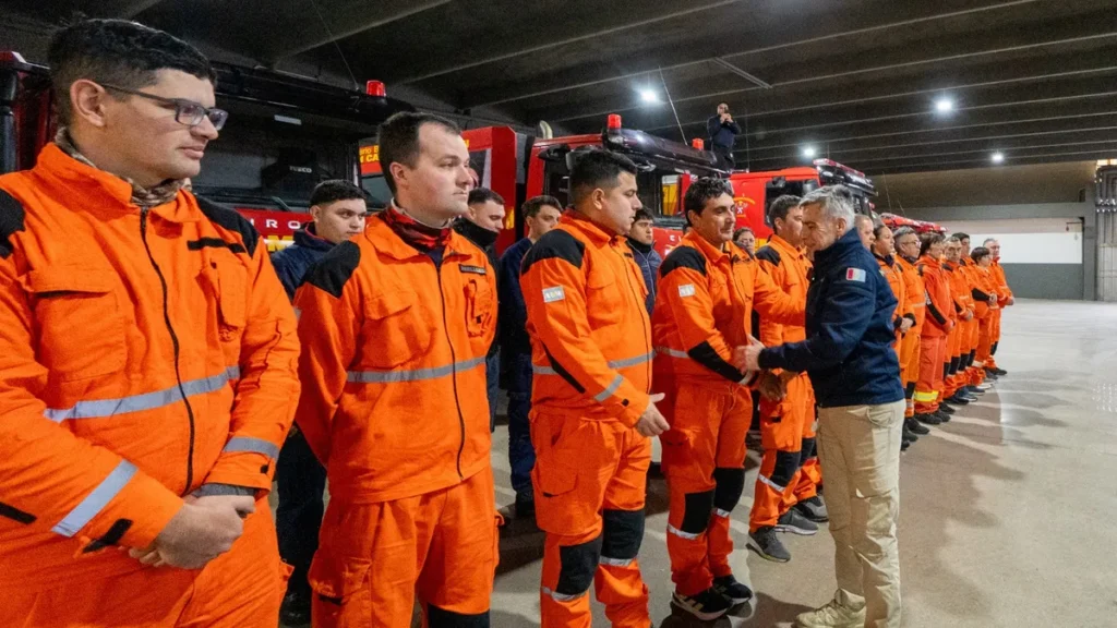 Un nuevo contingente de brigadistas argentinos viaja a Venezuela por los sismos