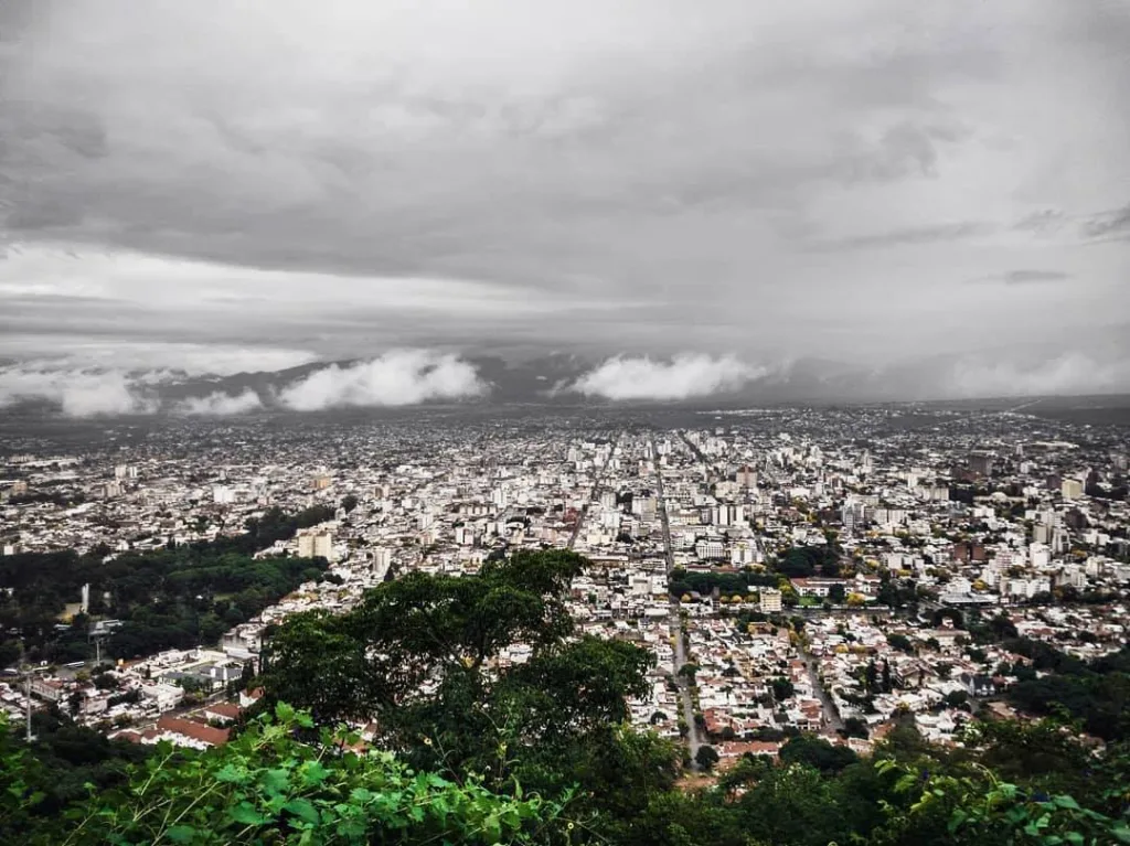 Salta bajo frío y lluvia: así estará el tiempo este jueves 2 de julio