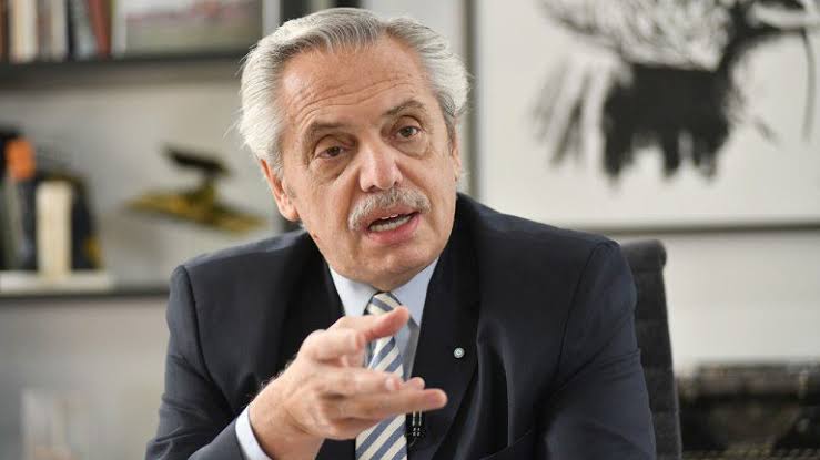 Alberto Fernández cruzó a Milei por su viaje a Brasil: “No tiene perdón”