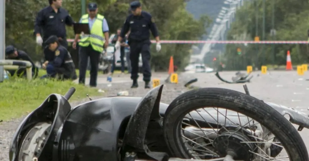 Tragedia en zona oeste: murió un motociclista tras chocar con un colectivo de SAETA