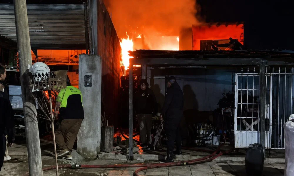 Murió una nena de 3 años durante un incendio en su casa y otros cuatro menores fueron hospitalizados
