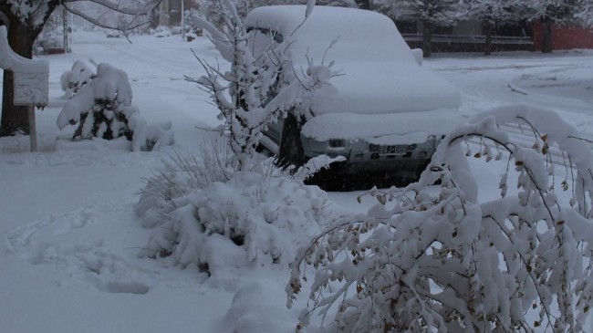 Feroz temporal en varias provincias del país: localidades aisladas y paredones de nieve de cuatro metros