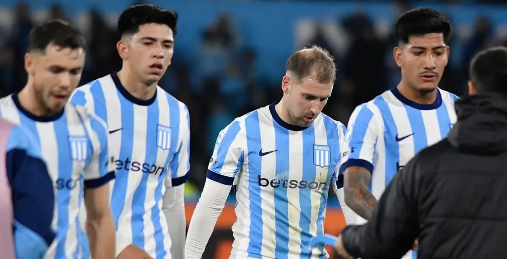 Racing no levanta cabeza y perdió con Banfield en el Torneo Clausura 2026